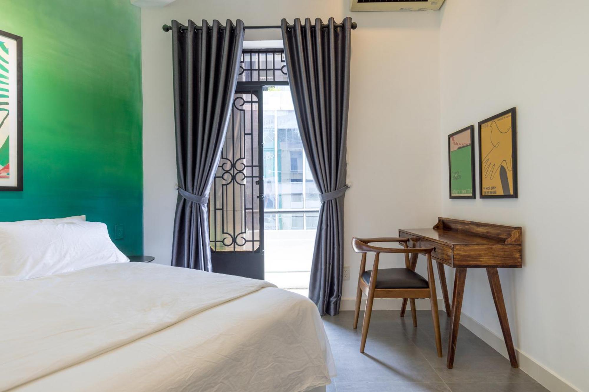 Retro Flat Near Nguyen Hue By Circadian *
